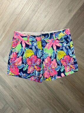 Lilly Pulitzer The Callahan Stretch Floral Short Womens 6 Navy Pink Classic Boat